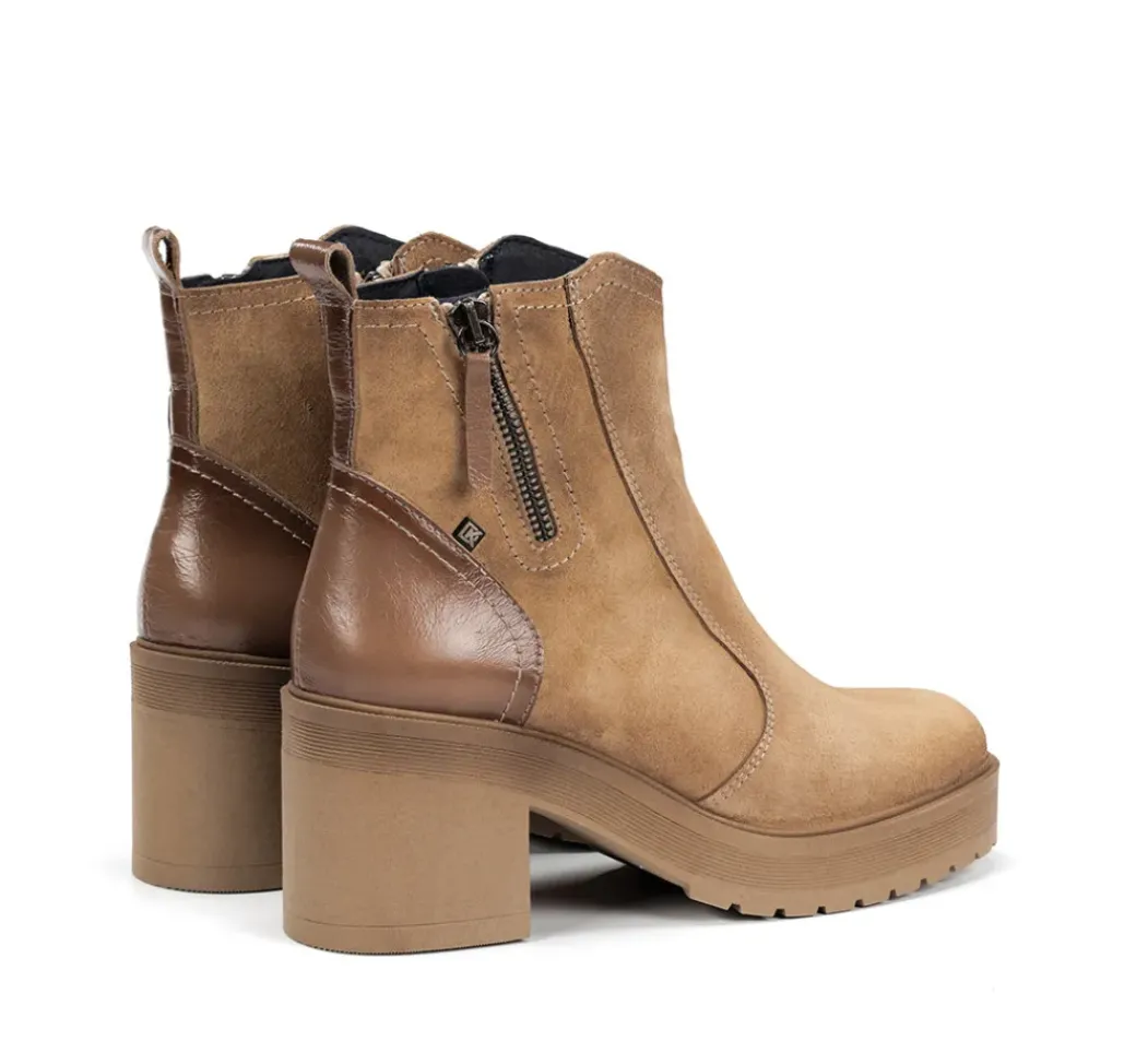 SARAH D9353 Botín Taupe